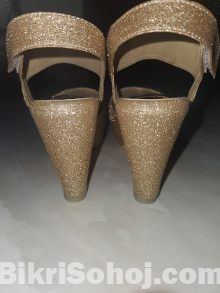 Balanced Heel